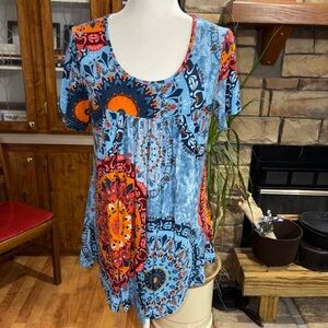 CATHY SIZE LARGE COLORFUL BOHO SHORT SLEEVE BLOUSE WITH VERY MUCH STRETCH